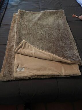 Restoration Hardware Faux Fur‎ Blanket